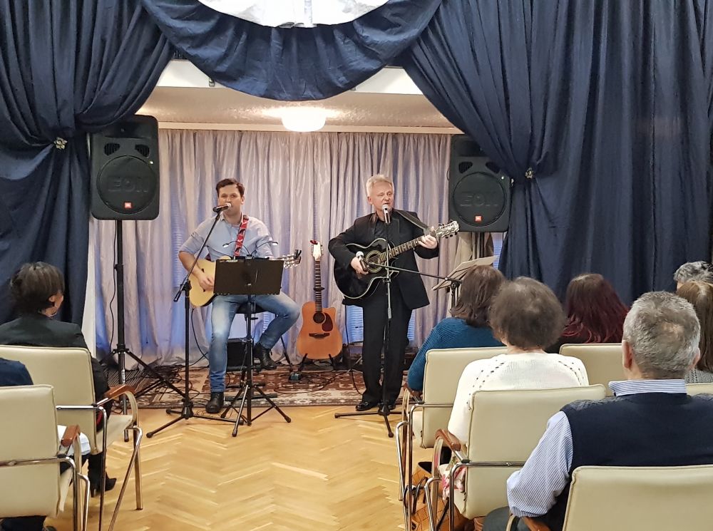 Koncert w Miejskiej Bibliotece Publicznej w Międzyzdrojach