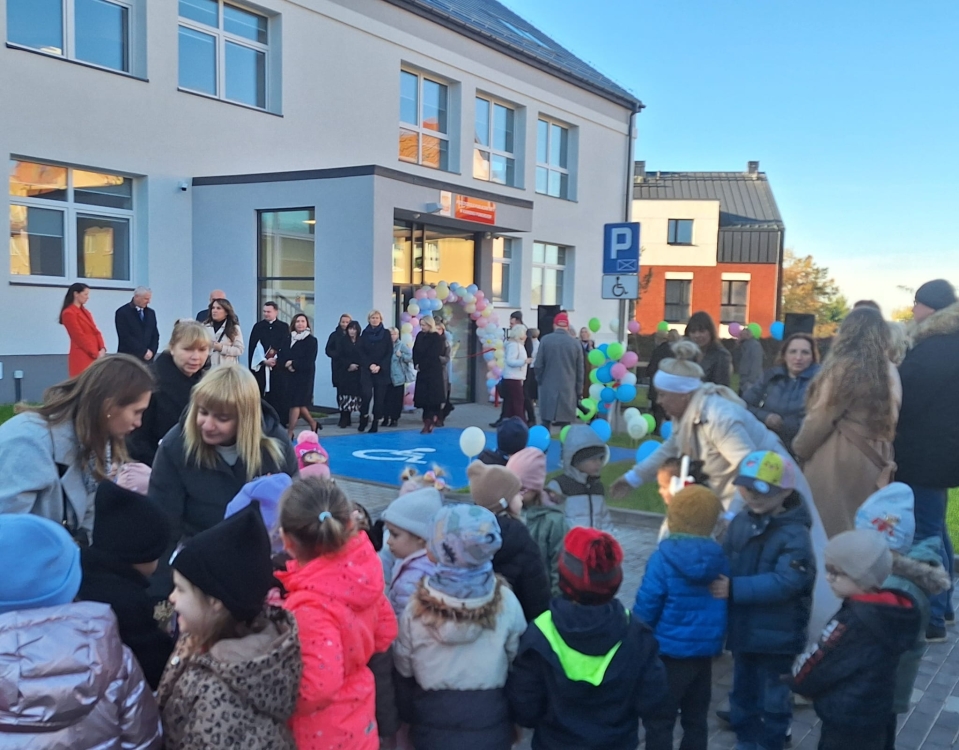 uroczyste otwarcie wyremontowanego budynku przedszkola